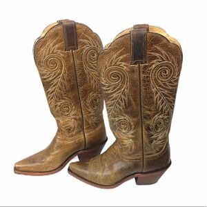 Justin Apache snip toe leather cowboy boots